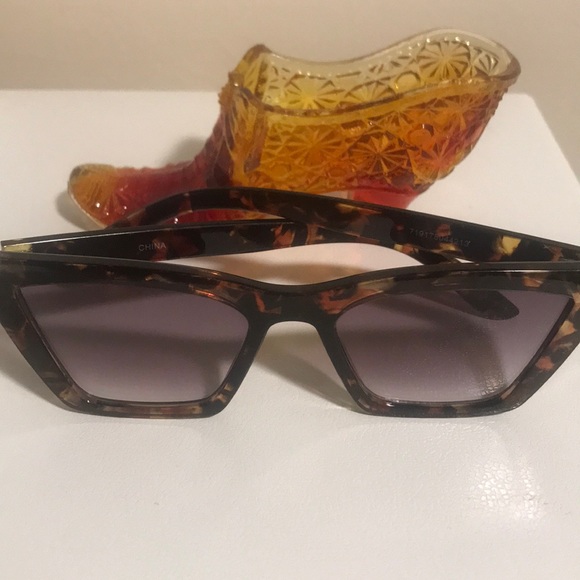 😎Retro/vintage/unique cat eye sunglasses - Picture 2 of 6